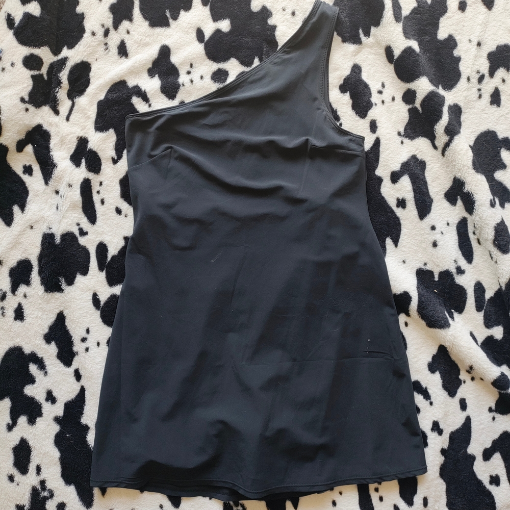 Elegant Black One-Shoulder Dress